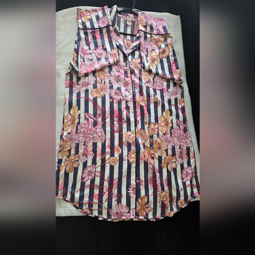 Victoria's Secret Floral Striped Floral  Satin - - Picture 7 of 9